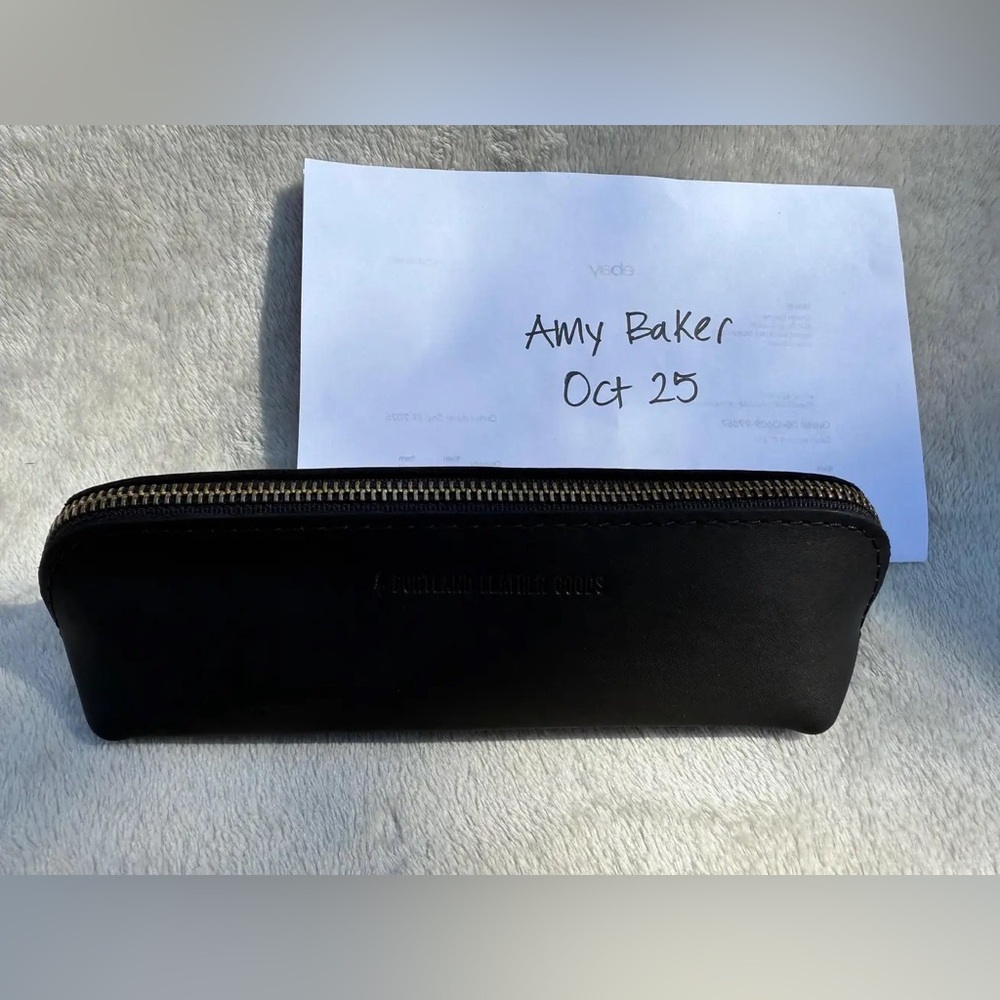 Portland Leather Goods The Sidekick Small Slim Leather Zipper Pouch Case